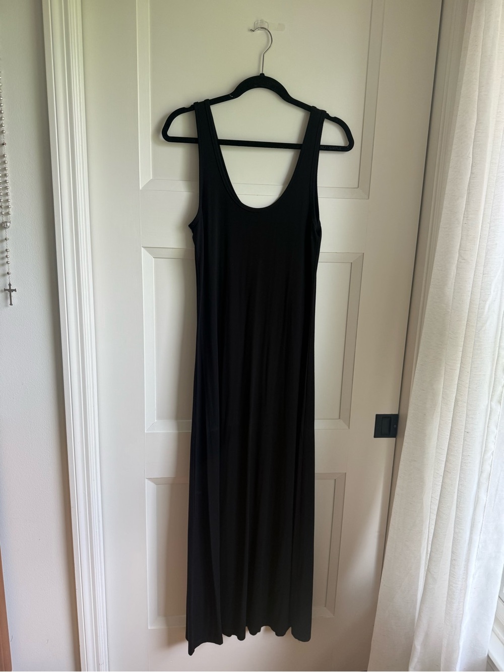 Classic Black Scoop-Neck Maxi Dress